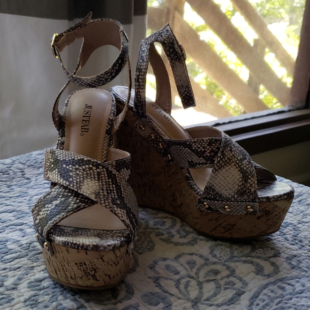 NWOT Snakeskin Wedge Heels